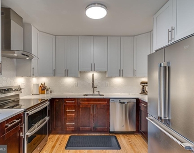 3 Groves Avenue - Photo Thumbnail 12