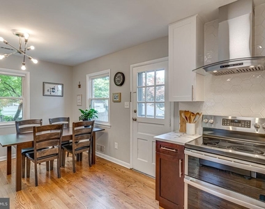 3 Groves Avenue - Photo Thumbnail 16