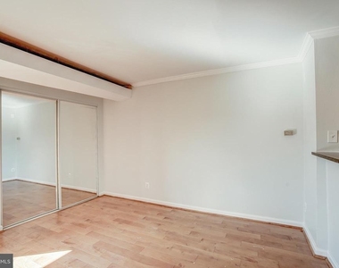 75 S Reynolds Street - Photo Thumbnail 9