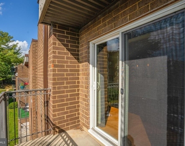 75 S Reynolds Street - Photo Thumbnail 24