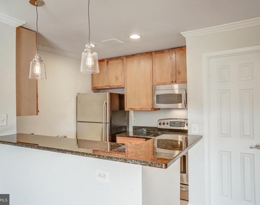 75 S Reynolds Street - Photo Thumbnail 10