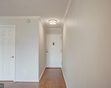 75 S Reynolds Street - Photo Thumbnail 13