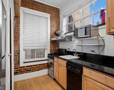 921 Cameron Street - Photo Thumbnail 13