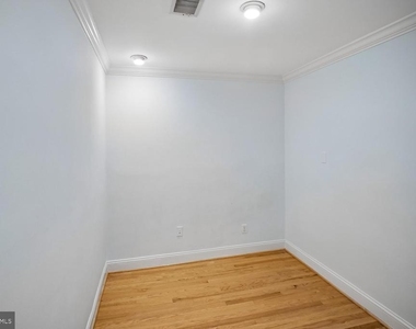 921 Cameron Street - Photo Thumbnail 17