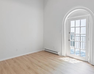 207 S Patrick Street - Photo Thumbnail 10