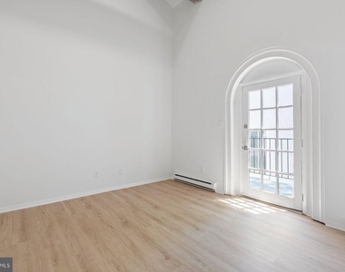 207 S Patrick Street - Photo Thumbnail 9