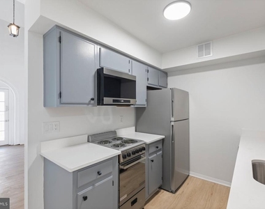 207 S Patrick Street - Photo Thumbnail 7