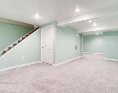2428 S Walter Reed Drive - Photo Thumbnail 22