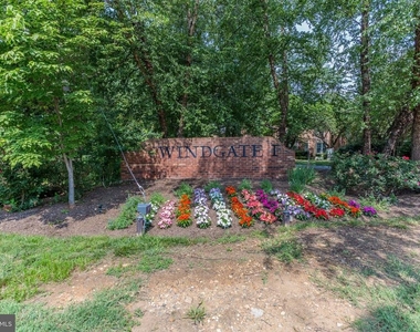 2428 S Walter Reed Drive - Photo Thumbnail 27