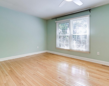 2428 S Walter Reed Drive - Photo Thumbnail 17