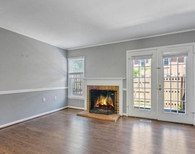 2522 S Arlington Mill Drive - Photo Thumbnail 10