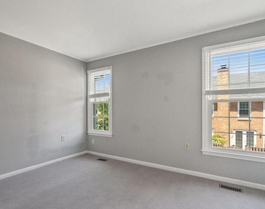 2522 S Arlington Mill Drive - Photo Thumbnail 14