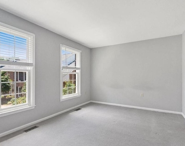 2522 S Arlington Mill Drive - Photo Thumbnail 18