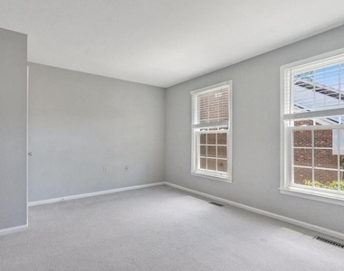 2522 S Arlington Mill Drive - Photo Thumbnail 20
