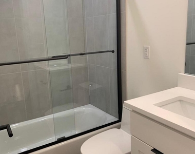 1501 Parrish Street - Photo Thumbnail 5