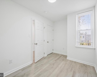 248 N Alden Street - Photo Thumbnail 9