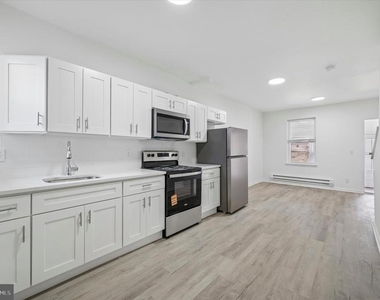 248 N Alden Street - Photo Thumbnail 5