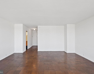 200 Locust Street - Photo Thumbnail 4