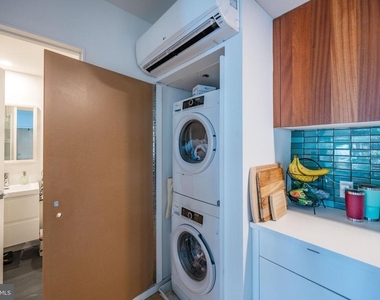 152 W Laurel Street - Photo Thumbnail 11