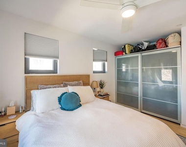 152 W Laurel Street - Photo Thumbnail 9
