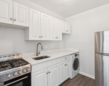 135 S 19th St - Photo Thumbnail 4