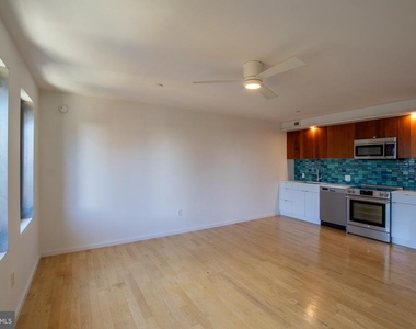 152 W Laurel Street - Photo Thumbnail 1