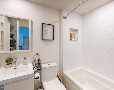 152 W Laurel Street - Photo Thumbnail 6