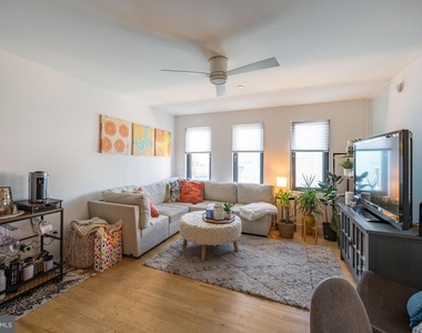 152 W Laurel Street - Photo Thumbnail 1
