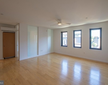 152 W Laurel Street - Photo Thumbnail 8