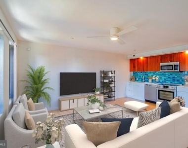 152 W Laurel Street - Photo Thumbnail 13