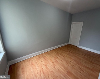 3462 N Lee Street - Photo Thumbnail 4