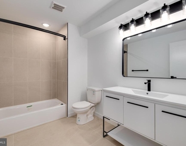 3211 Cedar Street - Photo Thumbnail 6