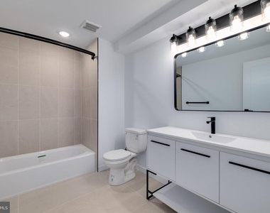 3211 Cedar Street - Photo Thumbnail 5