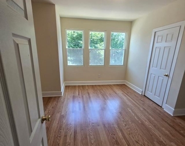 4904 N Smedley Street - Photo Thumbnail 5