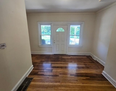 4904 N Smedley Street - Photo Thumbnail 1