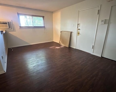 7909 Dungan Road - Photo Thumbnail 8