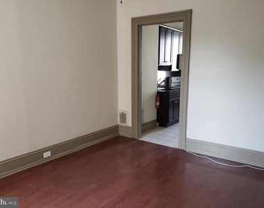 2034 Chestnut Street - Photo Thumbnail 4