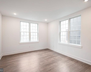 2623 Christian Street - Photo Thumbnail 8