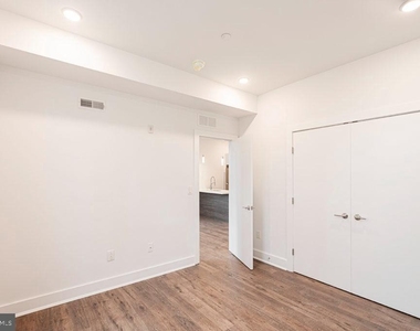 2623 Christian Street - Photo Thumbnail 12