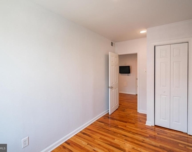 1116 Pine Street - Photo Thumbnail 11