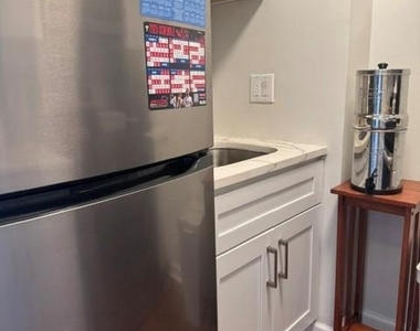 220 Locust Street - Photo Thumbnail 5