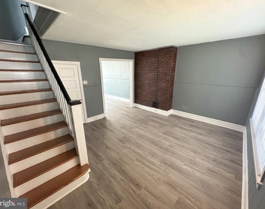 2640 S Robinson Street - Photo Thumbnail 3