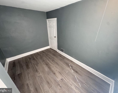 2640 S Robinson Street - Photo Thumbnail 9