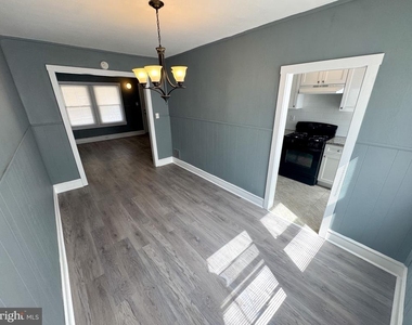 2640 S Robinson Street - Photo Thumbnail 5