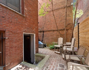 240 S 13th Street - Photo Thumbnail 14