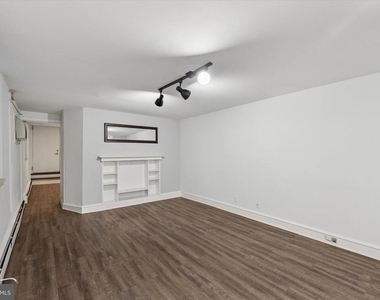 240 S 13th Street - Photo Thumbnail 9