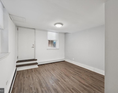 240 S 13th Street - Photo Thumbnail 13