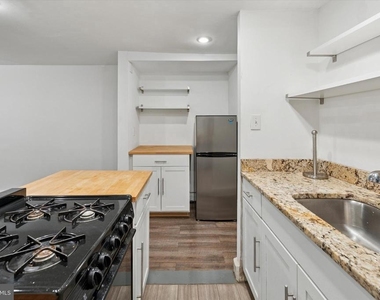 240 S 13th Street - Photo Thumbnail 3