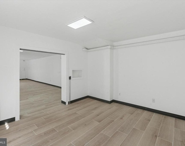 1538 Pine Street - Photo Thumbnail 6