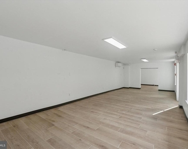 1538 Pine Street - Photo Thumbnail 5